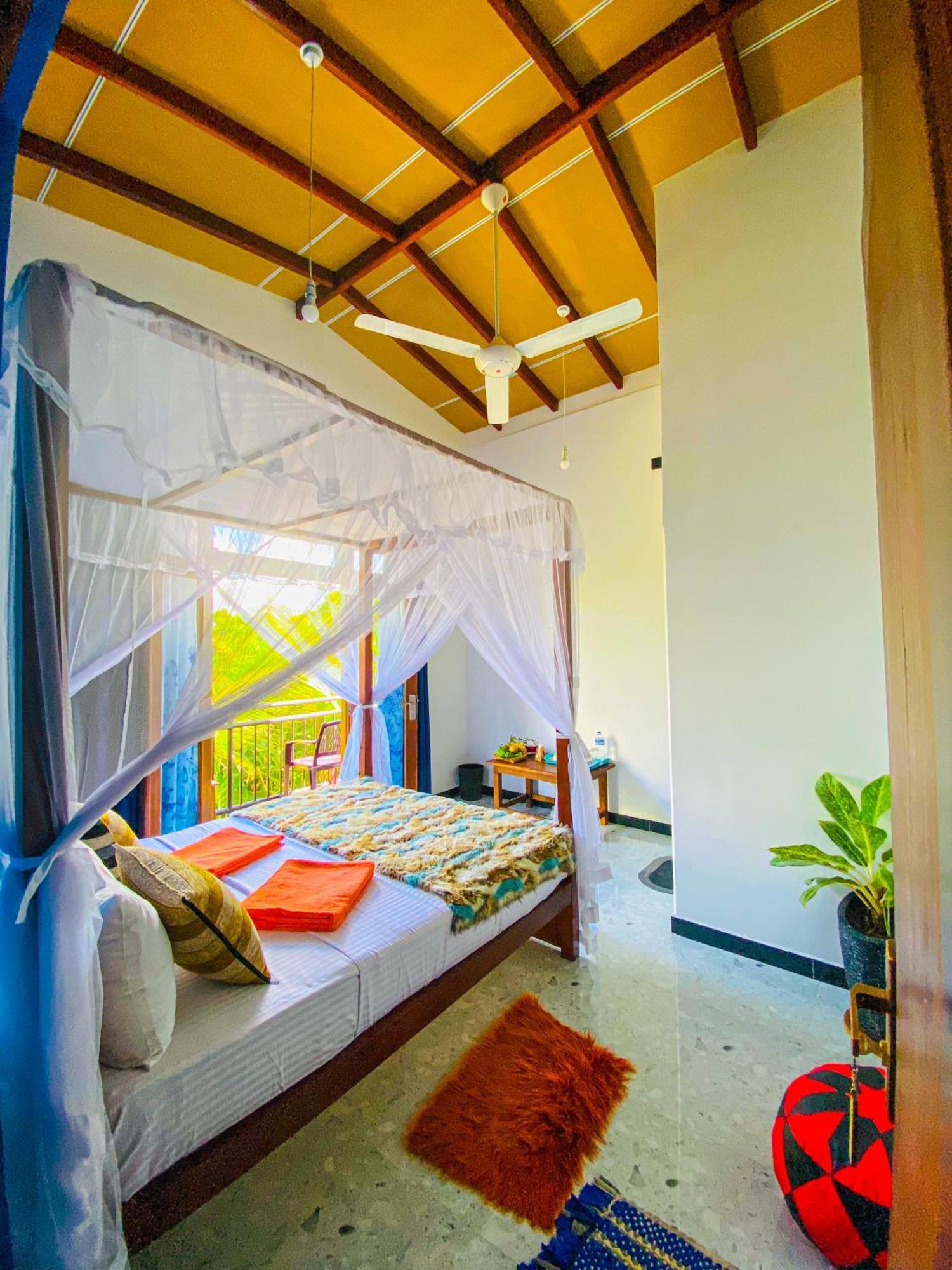 Dew Ashi Homestay Sigiriya Esterno foto