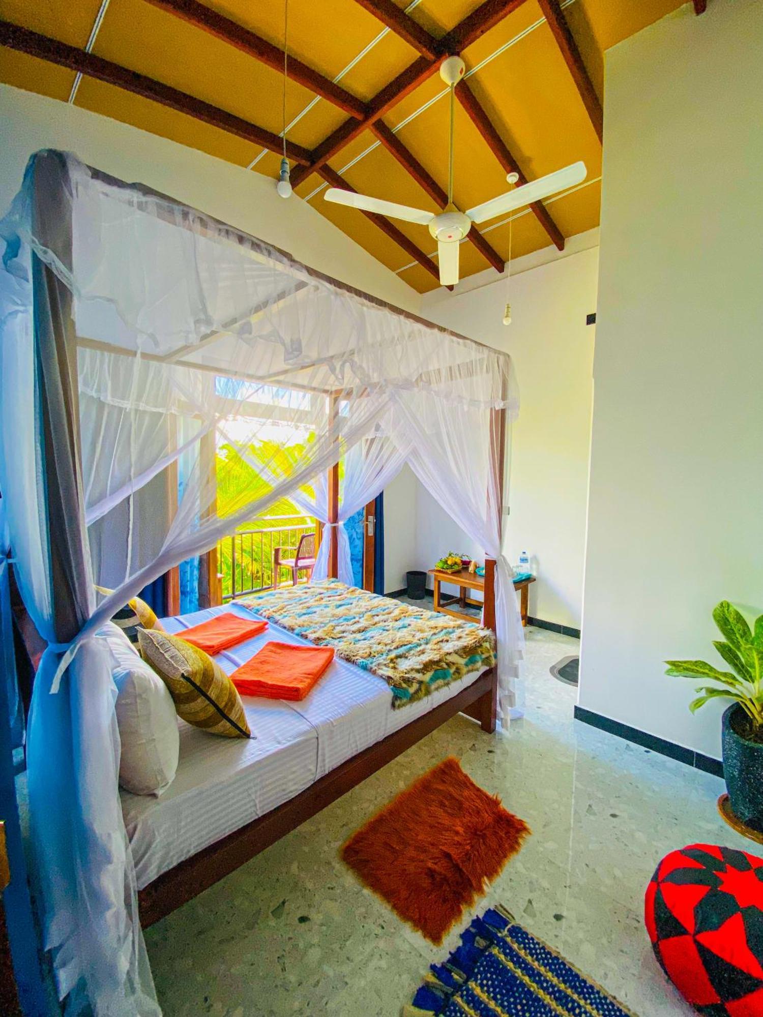Dew Ashi Homestay Sigiriya Esterno foto