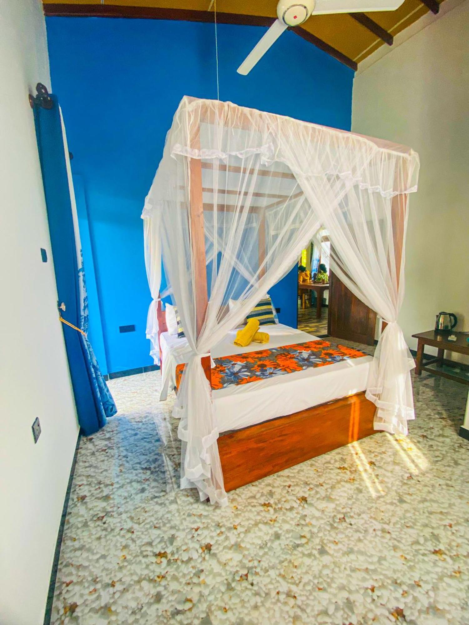 Dew Ashi Homestay Sigiriya Esterno foto