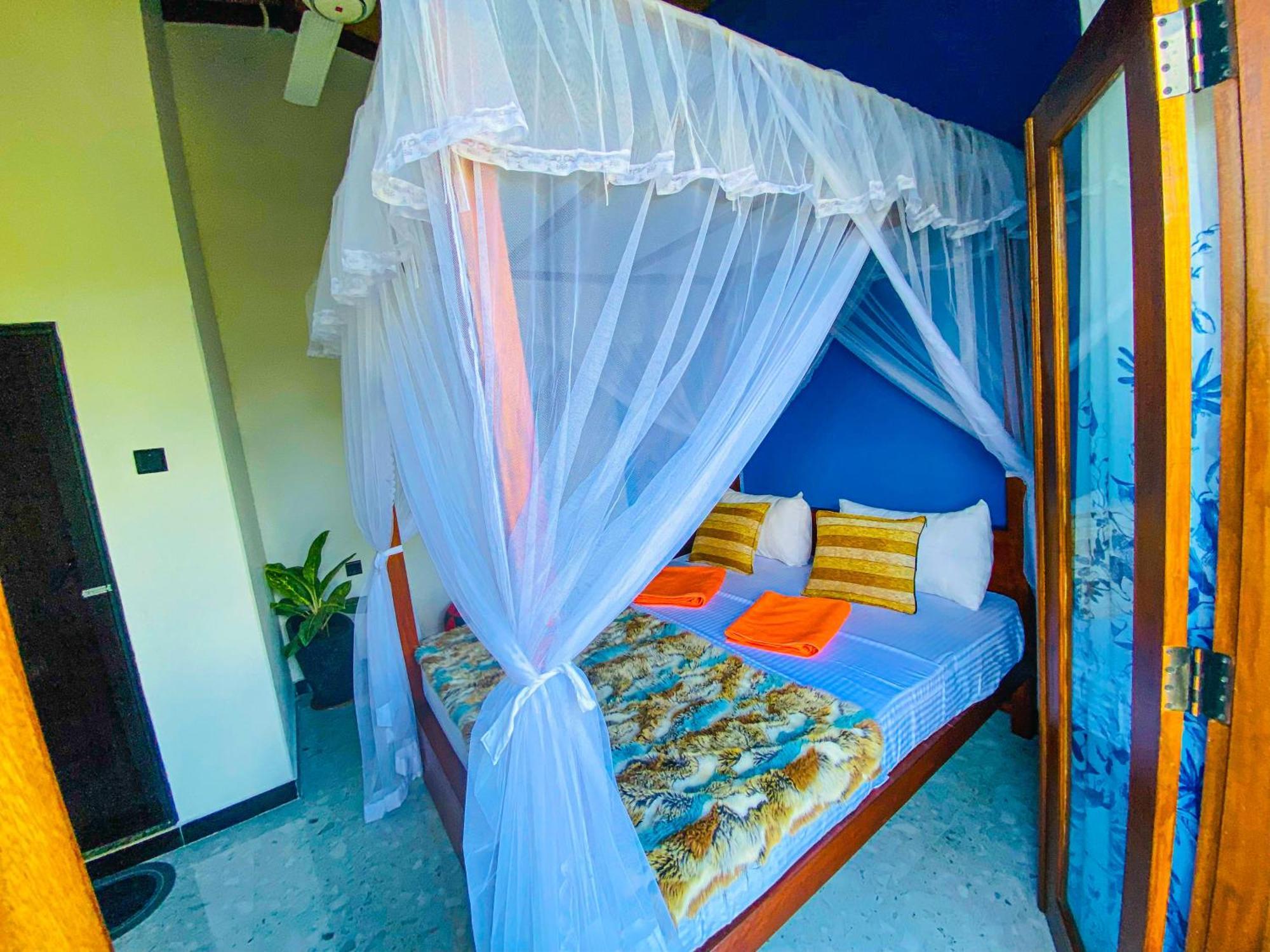 Dew Ashi Homestay Sigiriya Esterno foto