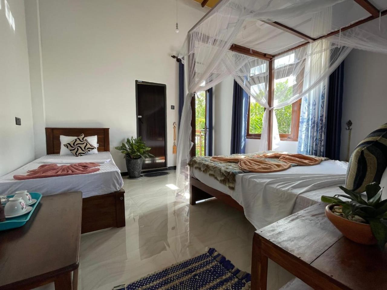 Dew Ashi Homestay Sigiriya Esterno foto